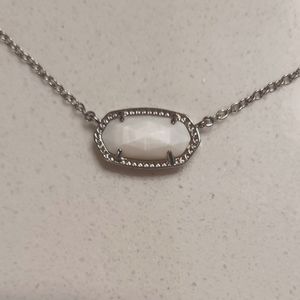 Kendra Scott Elisa Silver Pendant Necklace in Ivory Mother of Pearl